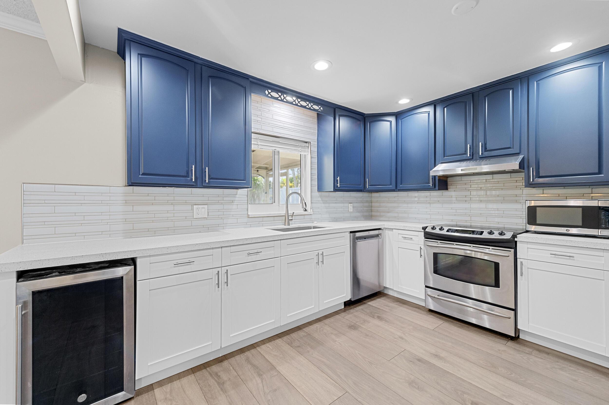 Listing photo 5 for 3136 NW 69th Court, Fort Lauderdale, FL, 33309