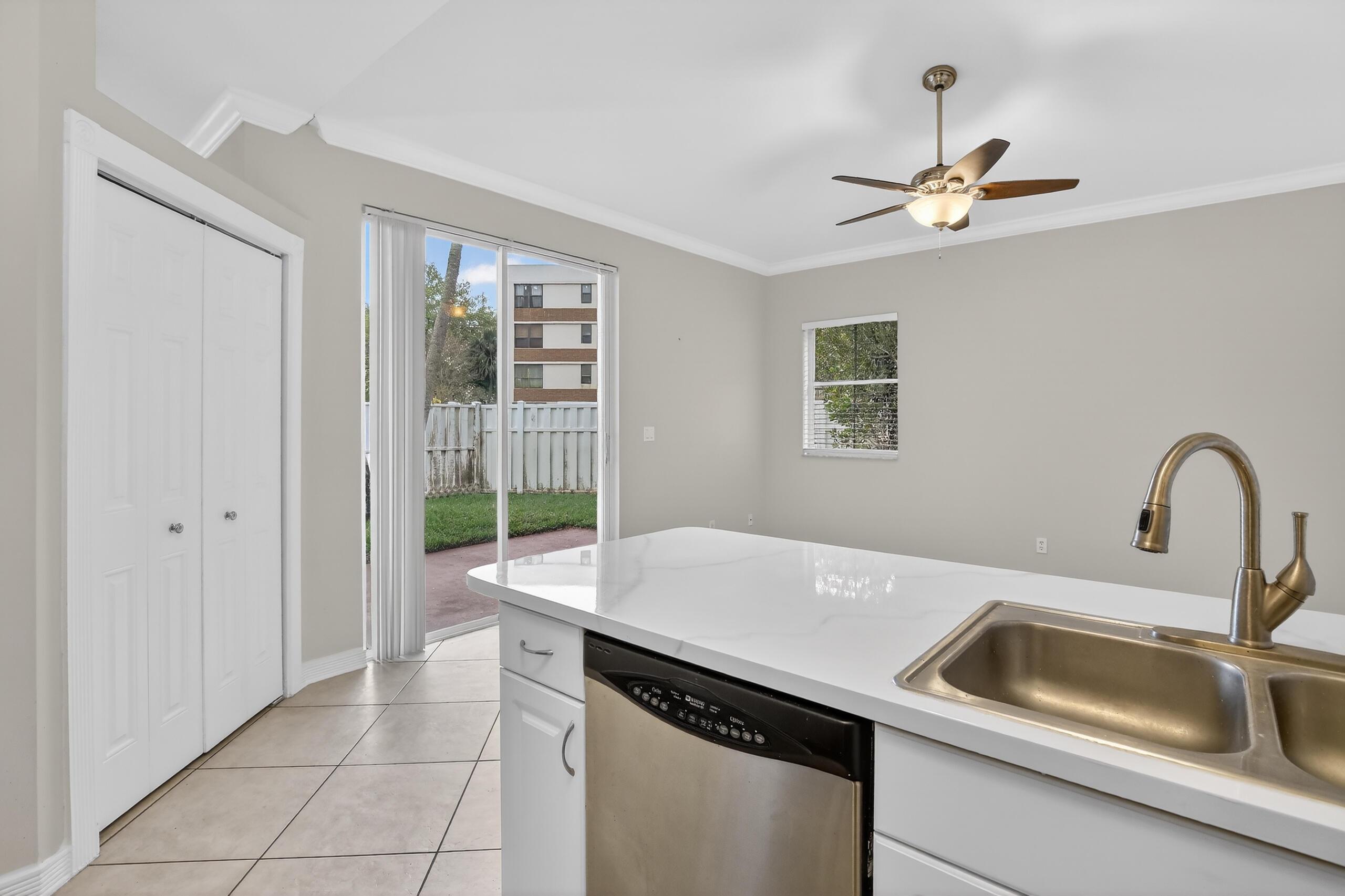 Rental in Plantation, FL