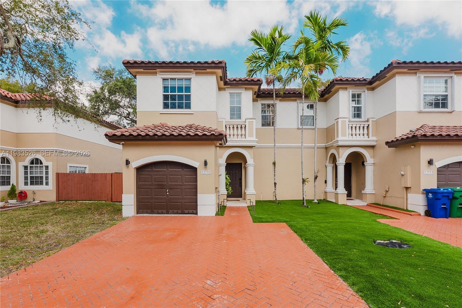 Listing photo 3 for 12735 SW 49th Ct Unit#12735, Miramar, FL, 33027