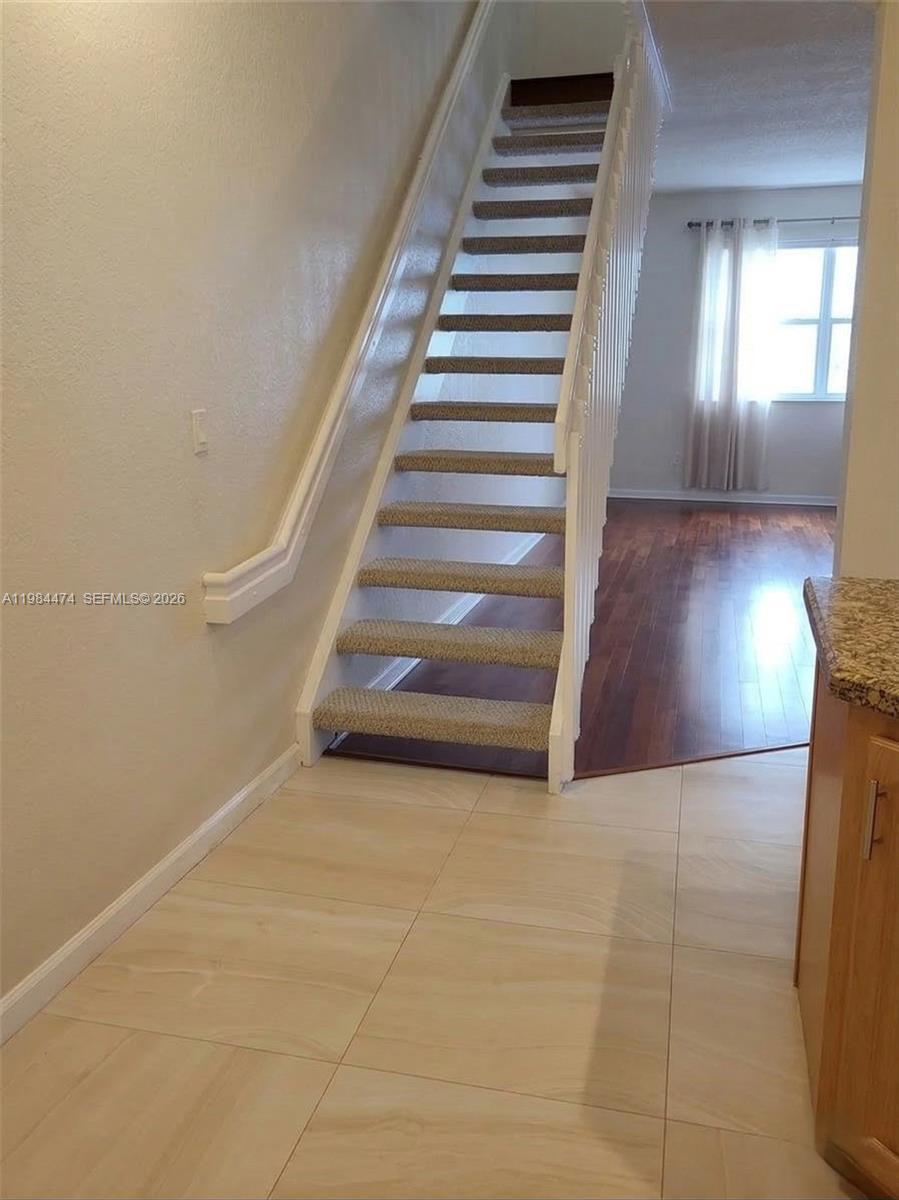 Listing photo 4 for 721 SW 148th Ave Unit#310, Sunrise, FL, 33325