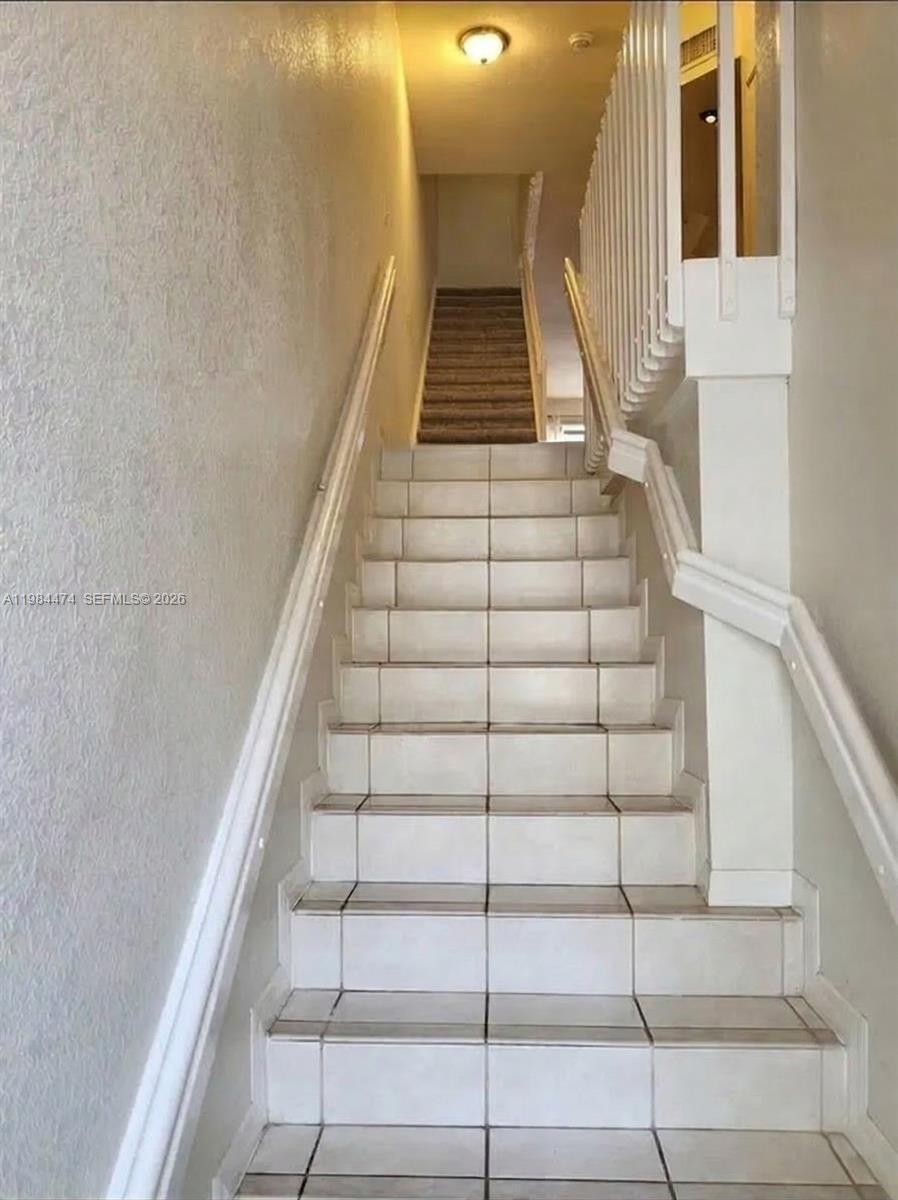 Listing photo 5 for 721 SW 148th Ave Unit#310, Sunrise, FL, 33325