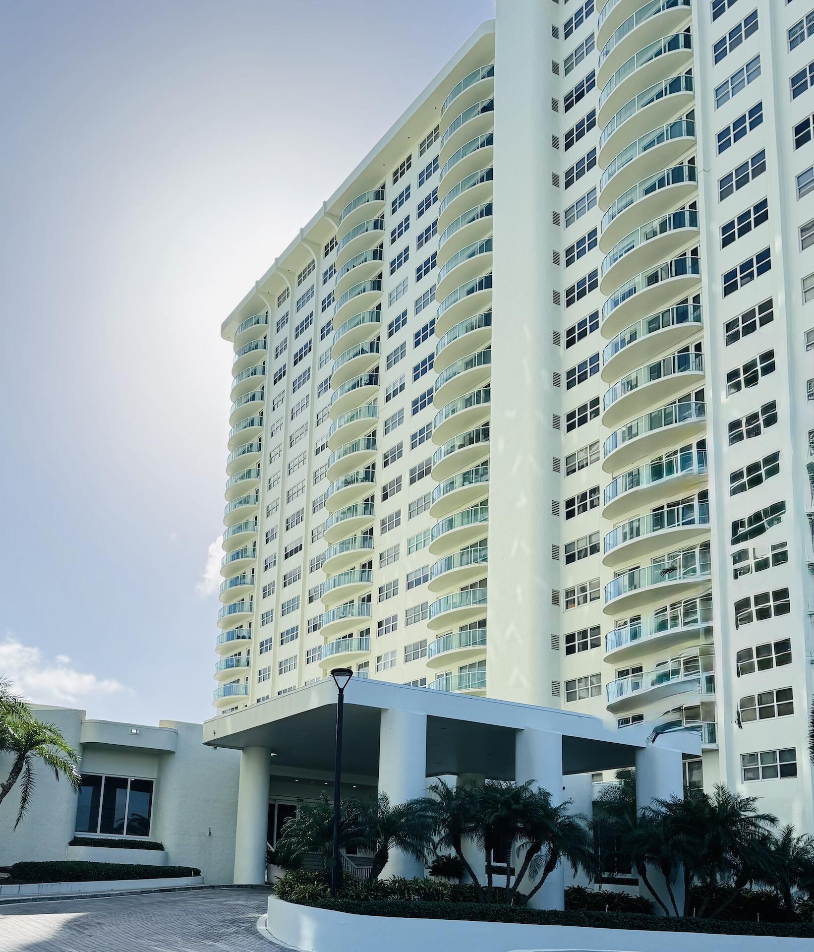 Listing photo 4 for 3400 Galt Ocean Drive Unit#2108s, Fort Lauderdale, FL, 33308