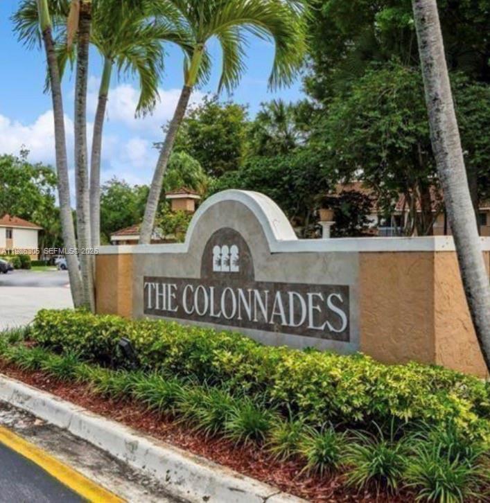 Listing photo 3 for 882 NW 92nd Ave Unit#882, Plantation, FL, 33324