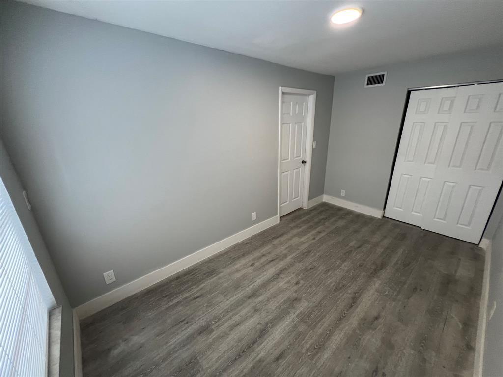 Listing photo 4 for 6840 Pembroke Road, Pembroke Pines, FL, 33023