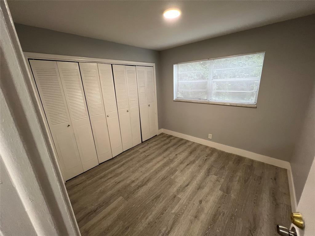 Listing photo 6 for 6840 Pembroke Road, Pembroke Pines, FL, 33023