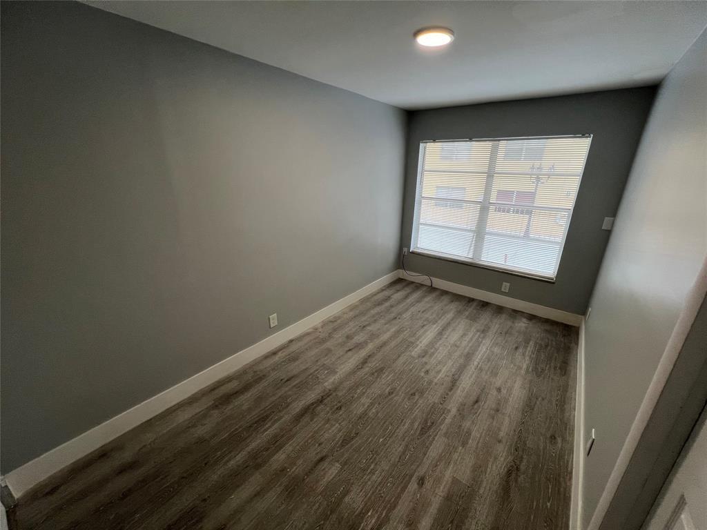 Listing photo 7 for 6840 Pembroke Road, Pembroke Pines, FL, 33023