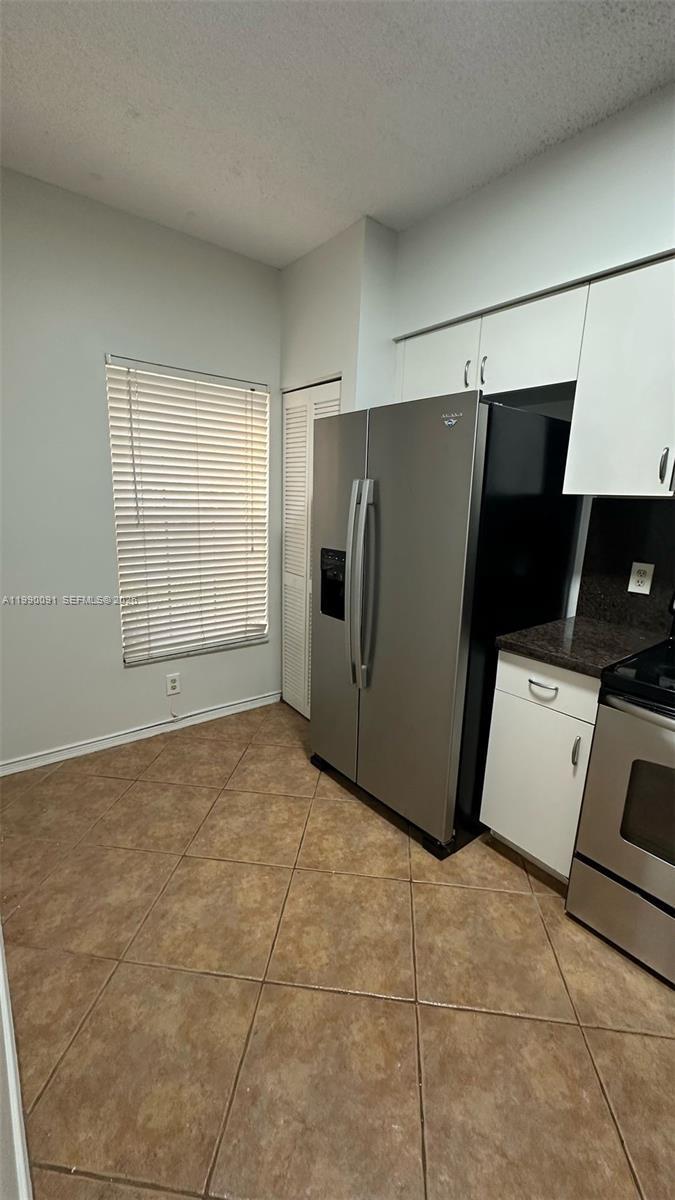 Listing photo 2 for 50 Key West Ct Unit#50, Weston, FL, 33326