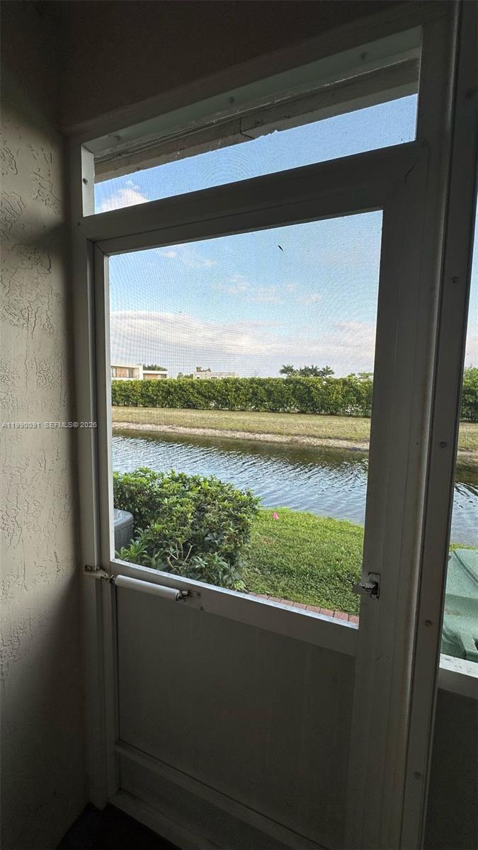Listing photo 4 for 50 Key West Ct Unit#50, Weston, FL, 33326
