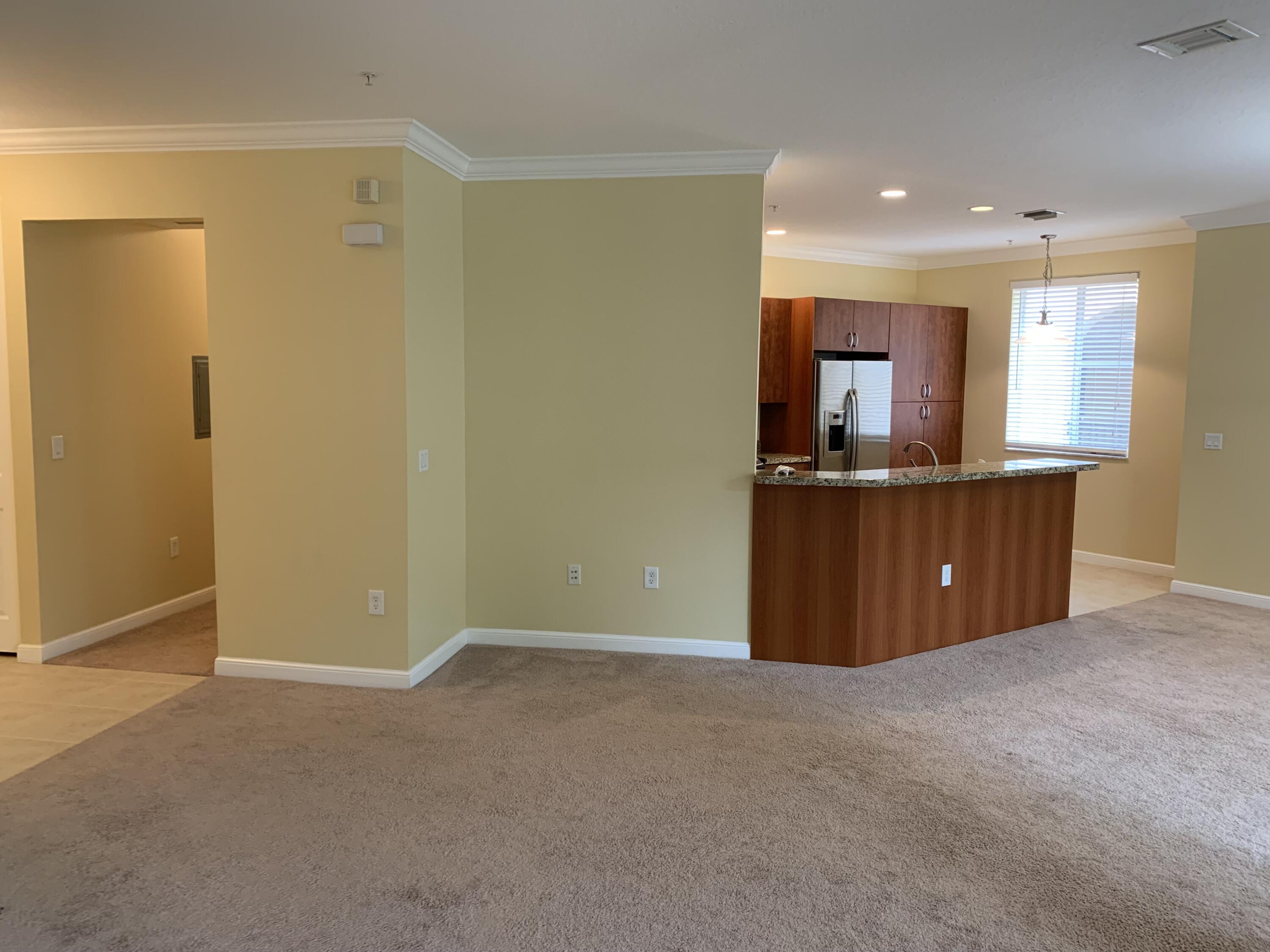Listing photo 4 for 3055 NW 126th Avenue Avenue Unit#323, Sunrise, FL, 33323