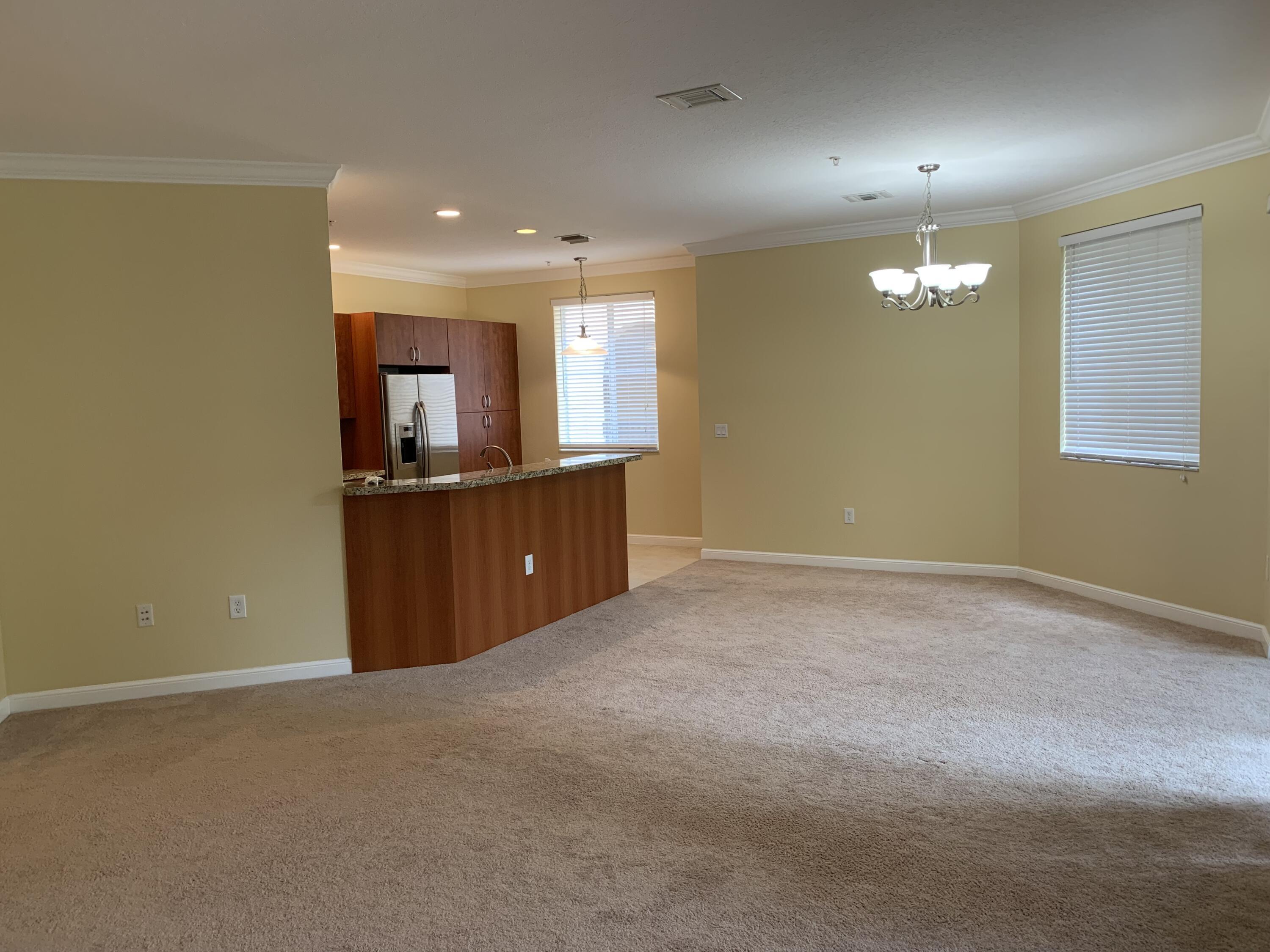 Listing photo 5 for 3055 NW 126th Avenue Avenue Unit#323, Sunrise, FL, 33323
