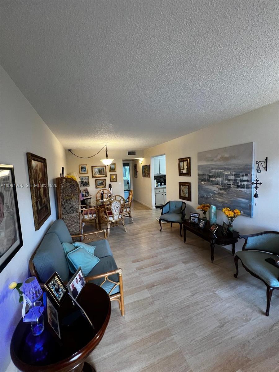 Listing photo 5 for 1551 SW 135th Ter Unit#111G, Pembroke Pines, FL, 33027