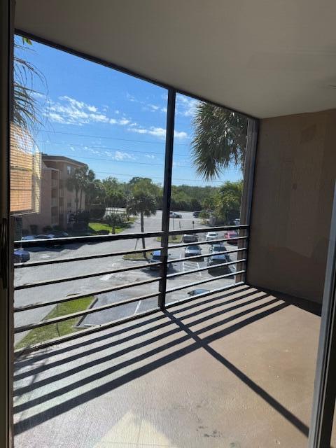 Listing photo 2 for 3100 N Pine Island Road Road Unit#301, Sunrise, FL, 33351
