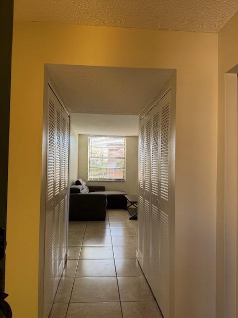 Listing photo 3 for 3100 N Pine Island Road Road Unit#301, Sunrise, FL, 33351