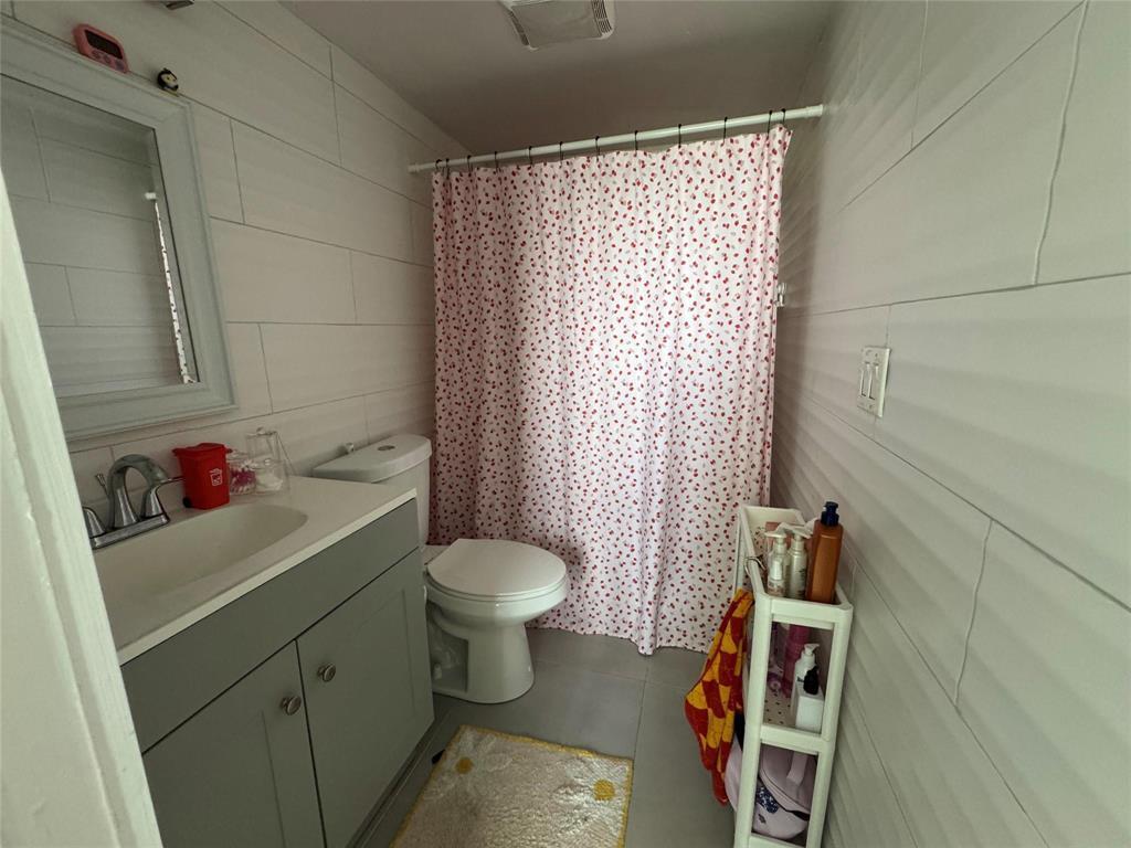 Listing photo 6 for 9235 Lagoon Place Place Unit#310, Davie, FL, 33324