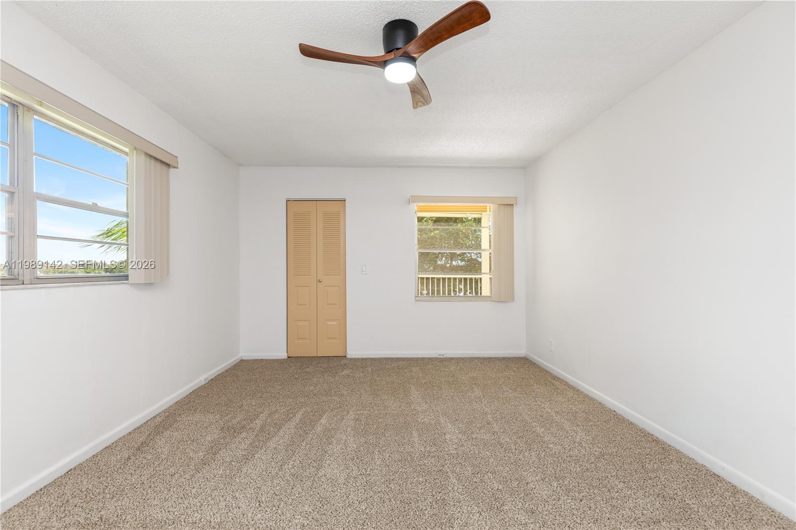 Listing photo 5 for 13250 SW 4th Ct Unit#401G, Pembroke Pines, FL, 33027