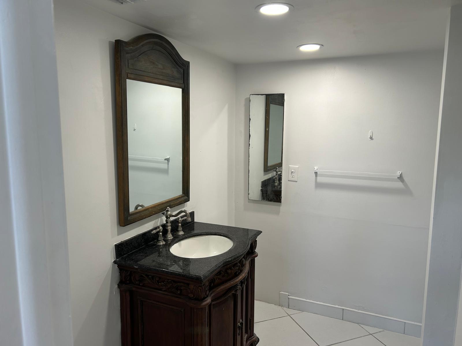 Listing photo 5 for 3900 NW 76th Avenue Avenue, Sunrise, FL, 33351