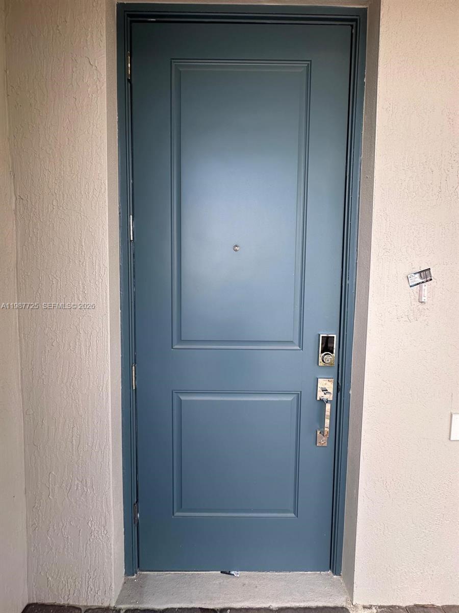 Listing photo 4 for 17173 SW 1st St, Pembroke Pines, FL, 33027