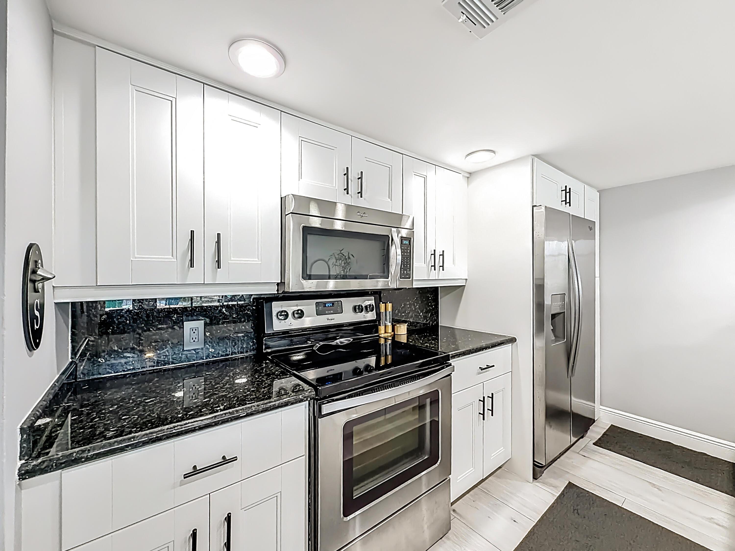 Listing photo 2 for 11313 NW 15th Street Street, Pembroke Pines, FL, 33026