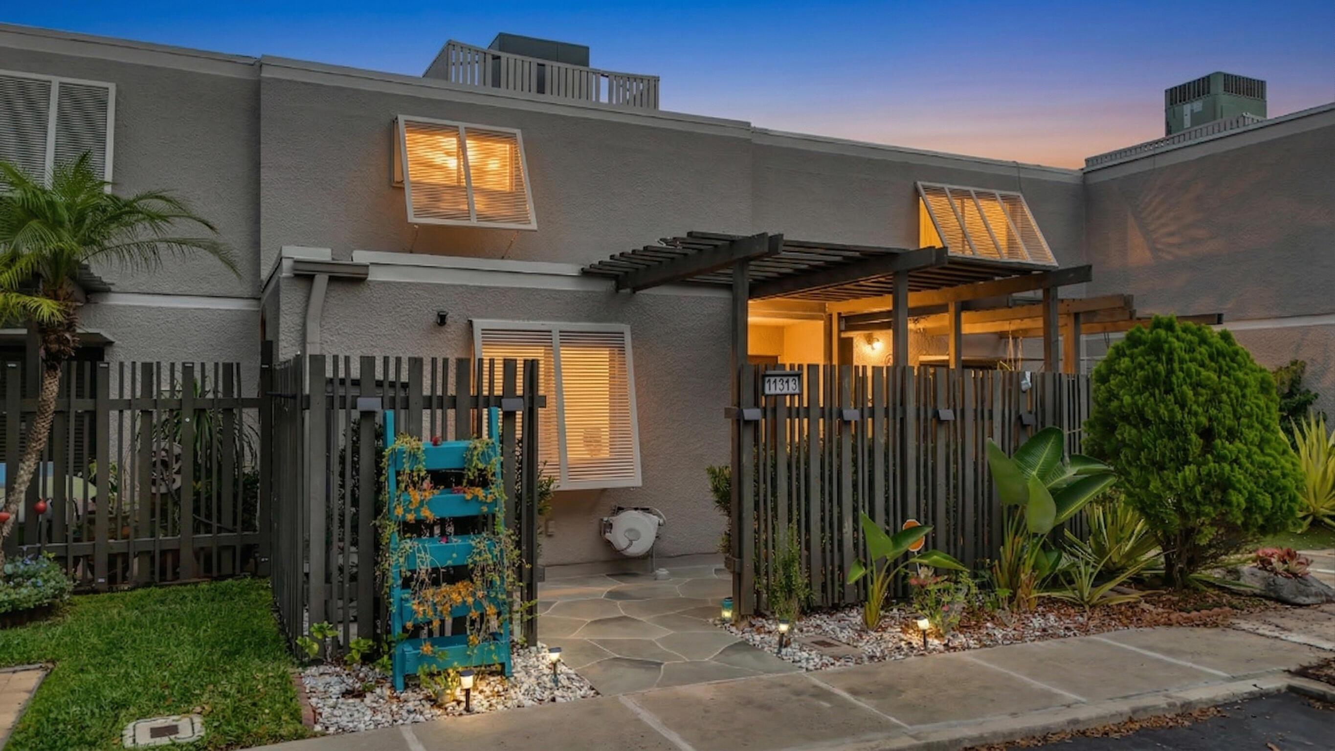 Listing photo 6 for 11313 NW 15th Street Street, Pembroke Pines, FL, 33026