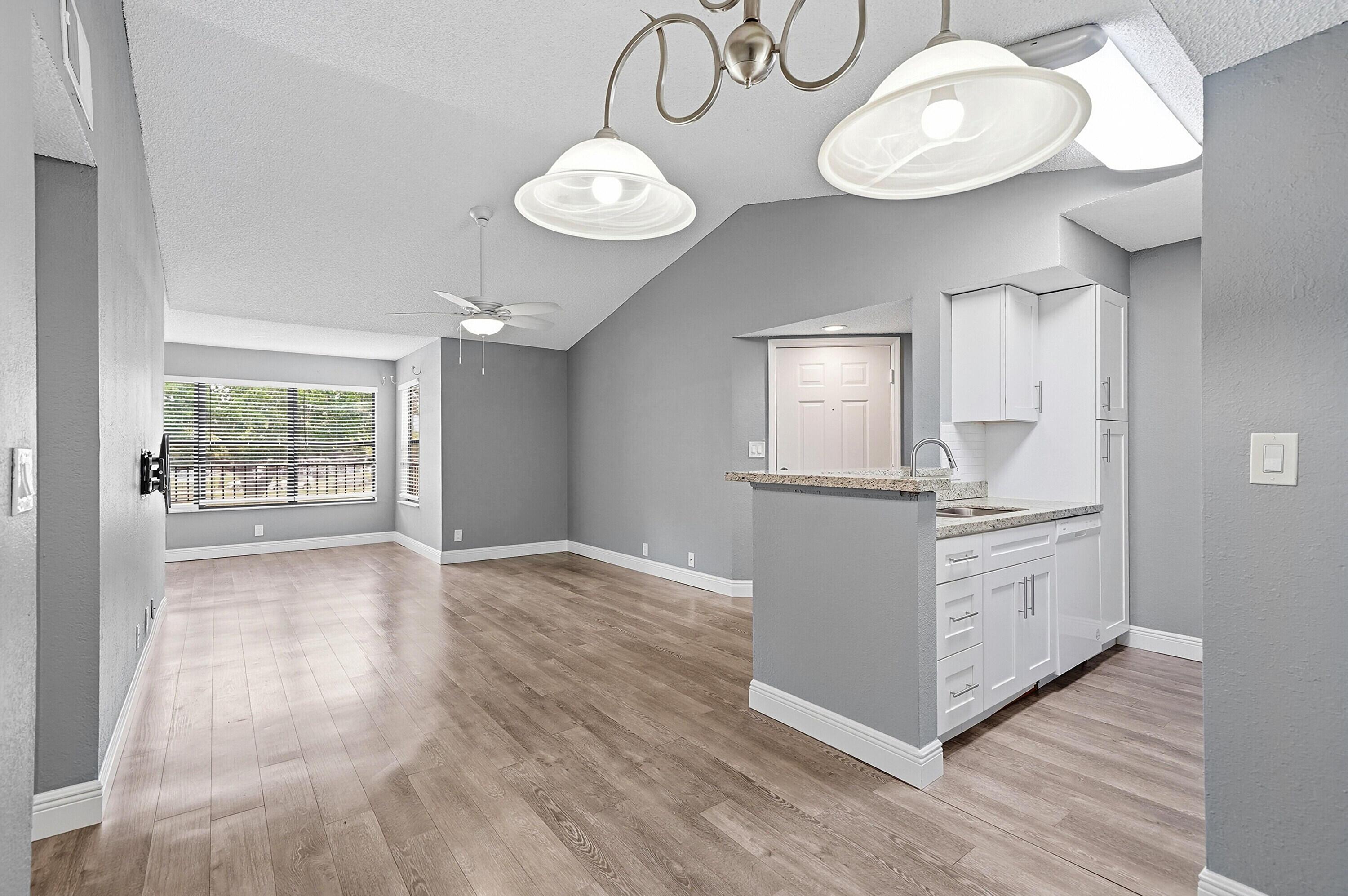Listing photo 6 for 2900 S University Drive Drive Unit#9204, Davie, FL, 33328