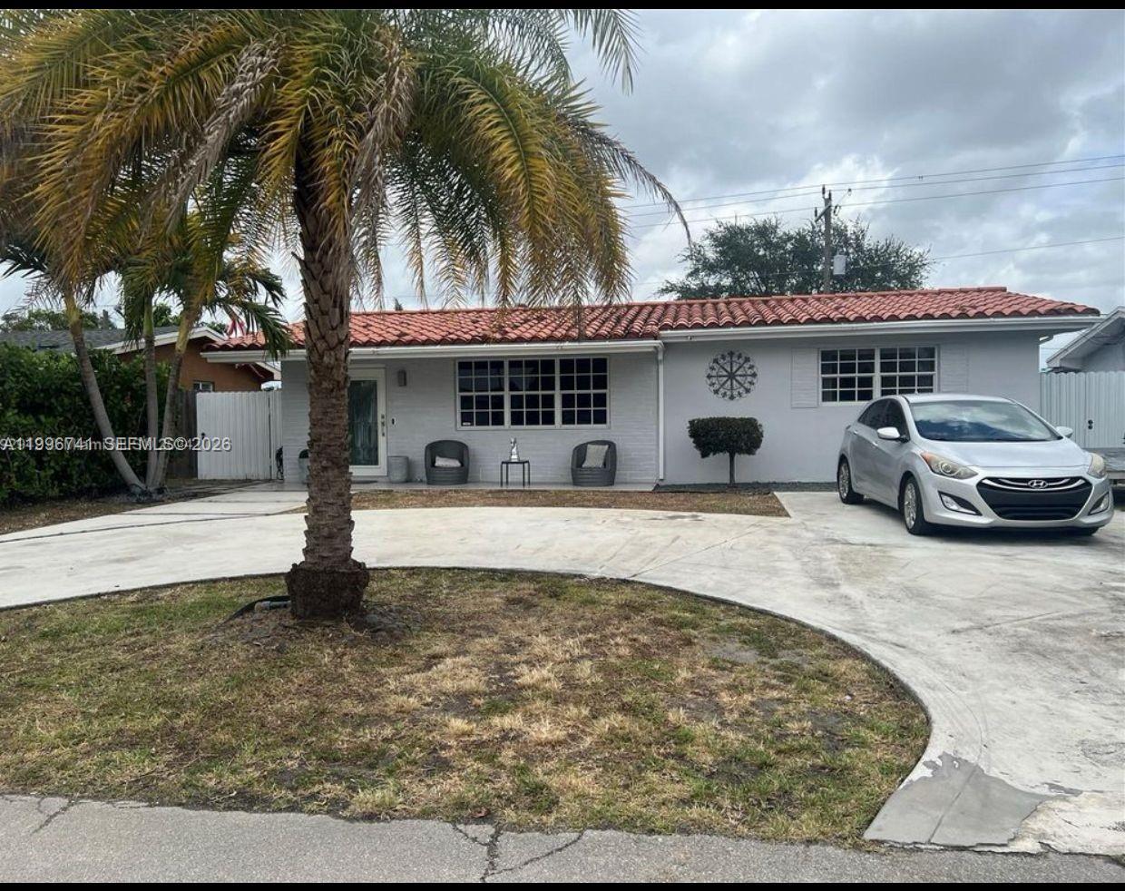 Listing photo 3 for 7651 NW 14th St Unit#7651, Pembroke Pines, FL, 33024