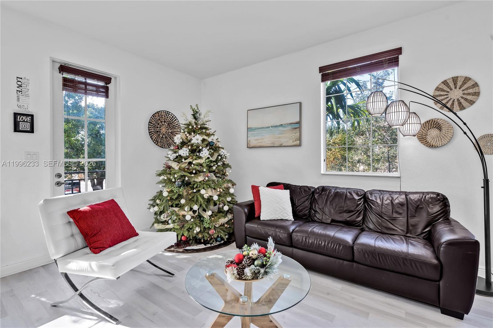 Listing photo 2 for 14749 SW 9th St Unit#3110, Pembroke Pines, FL, 33027