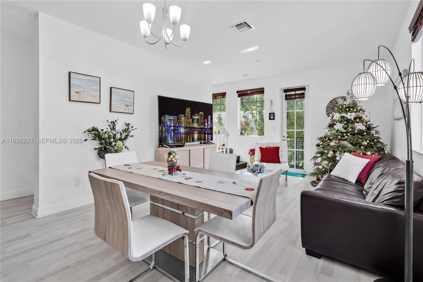 Listing photo 5 for 14749 SW 9th St Unit#3110, Pembroke Pines, FL, 33027