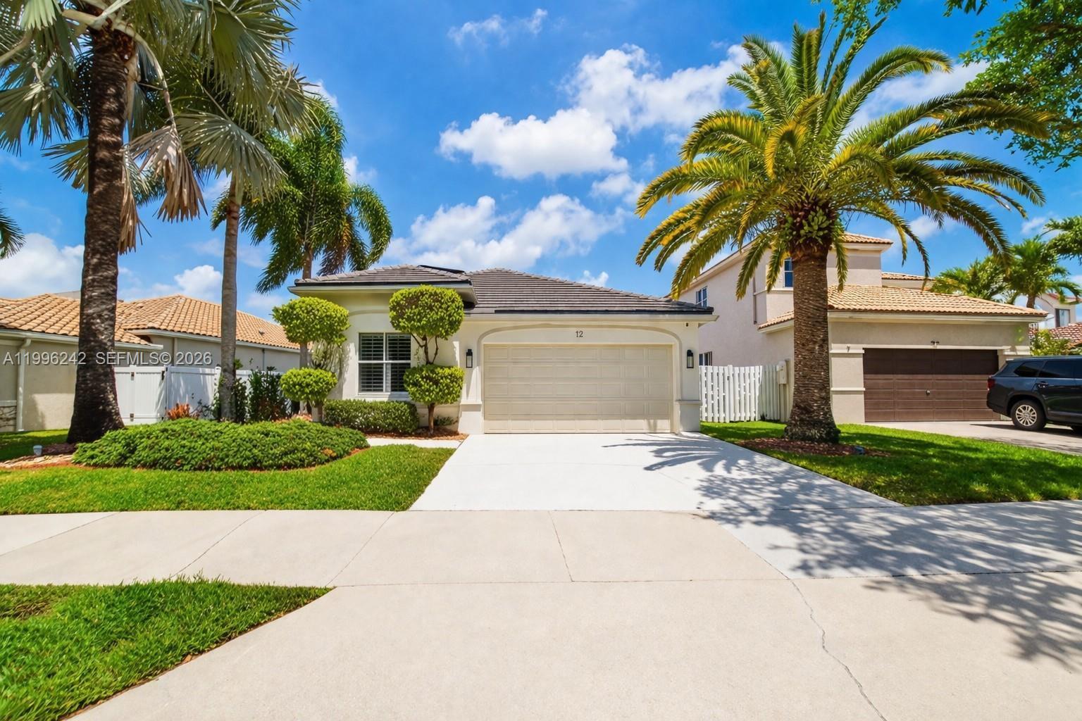 Listing photo 3 for 717 Tanglewood Cir, Weston, FL, 33327