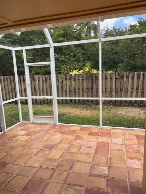 Listing photo 6 for 1311 Seagrape Circle Circle, Weston, FL, 33326