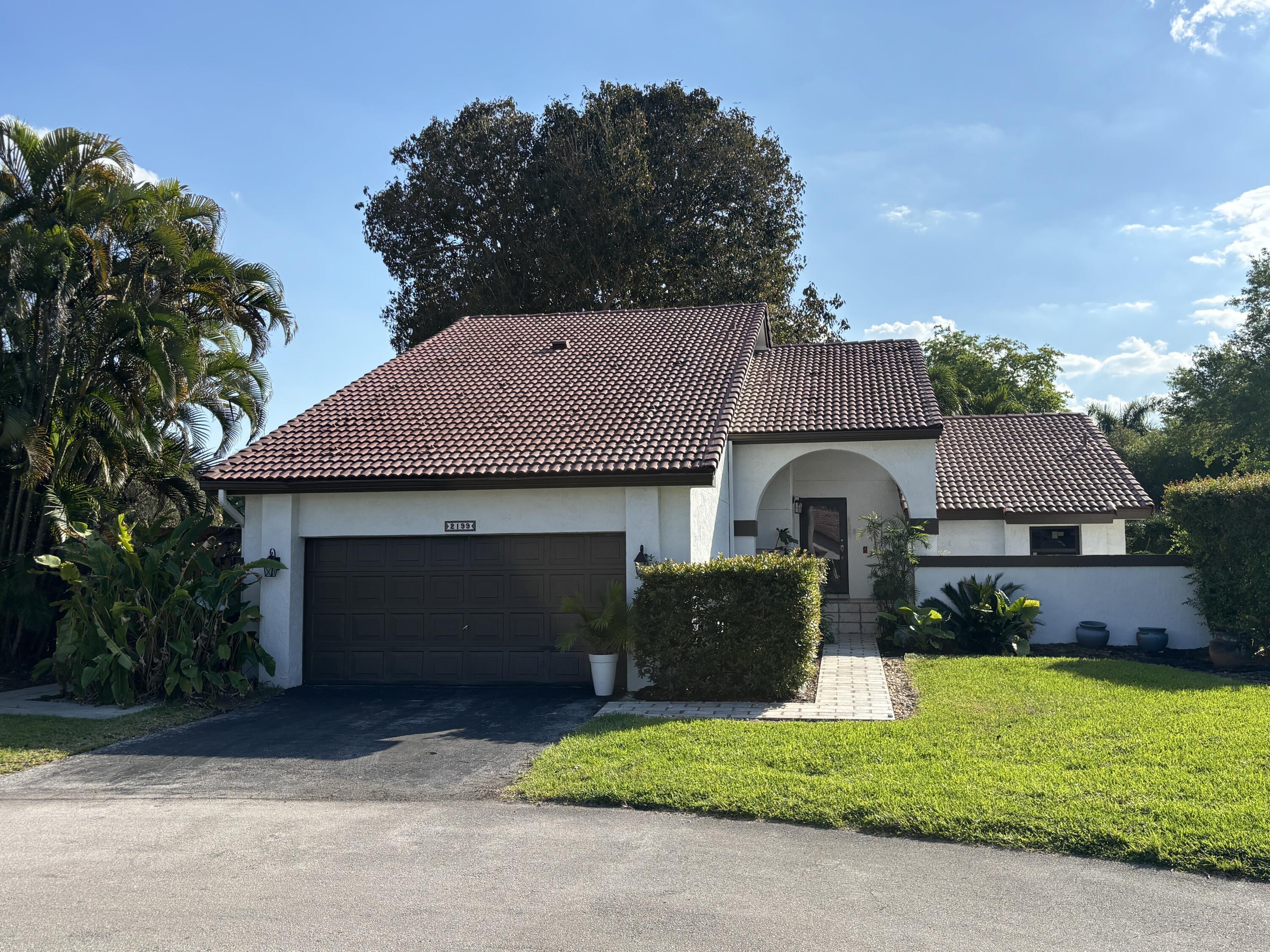 Listing photo 4 for 2199 Charleston, Weston, FL, 33326