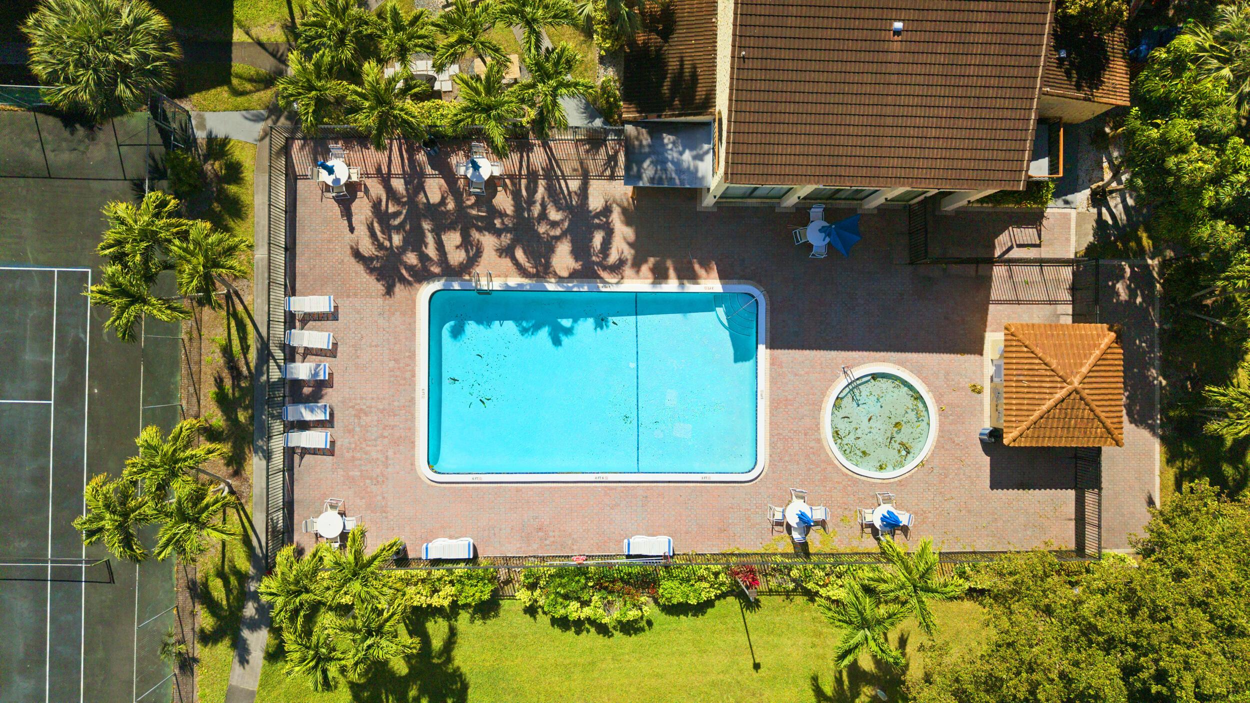 Listing photo 2 for 7734 Balboa Street Street Unit#7734, Sunrise, FL, 33351