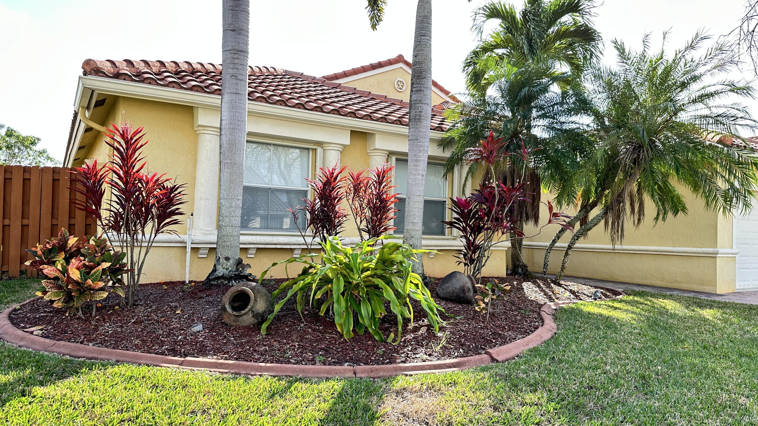 Listing photo 6 for 19010 SW 10th Street Street, Pembroke Pines, FL, 33029