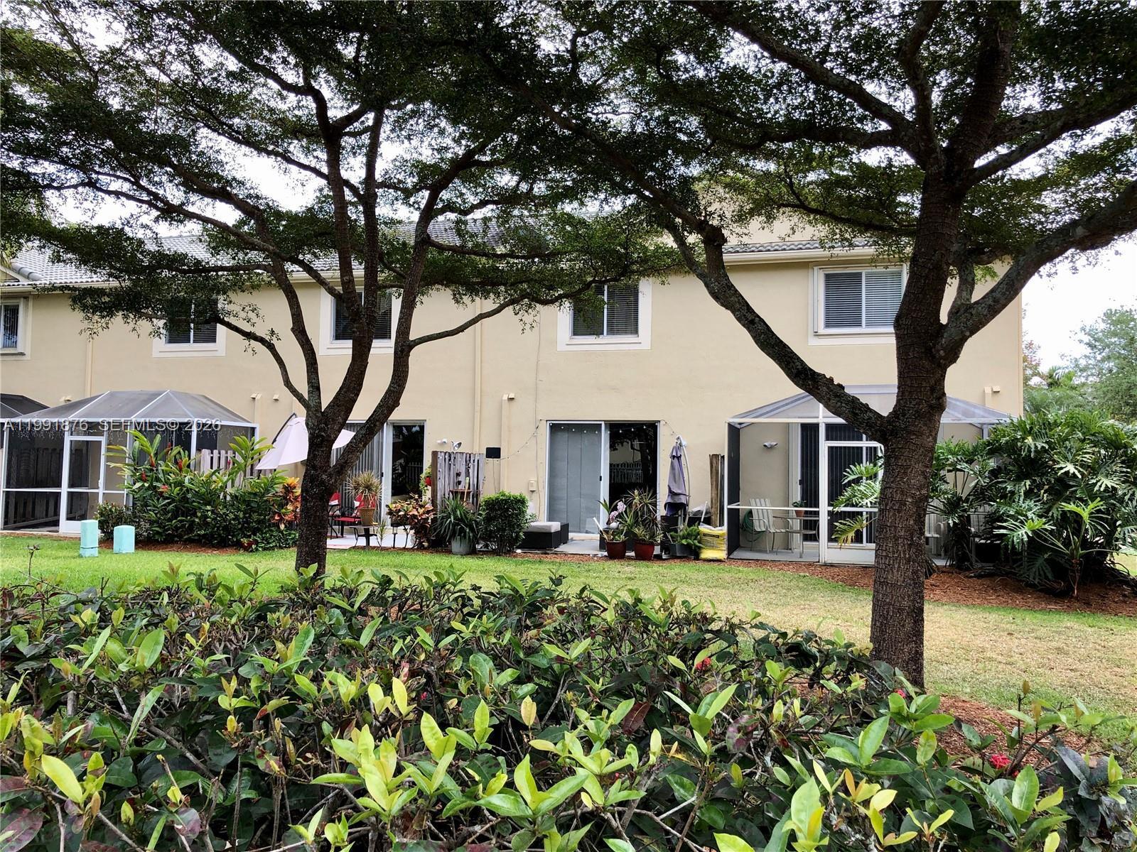 Listing photo 5 for 2233 Ensenada Ter, Weston, FL, 33327
