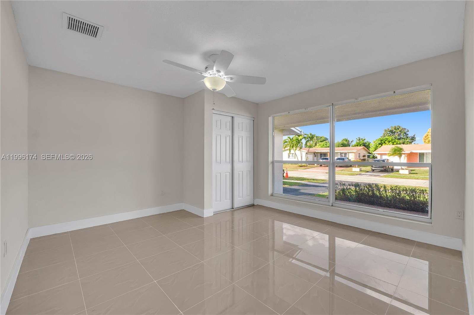 Listing photo 5 for 8400 NW 25th St, Sunrise, FL, 33322