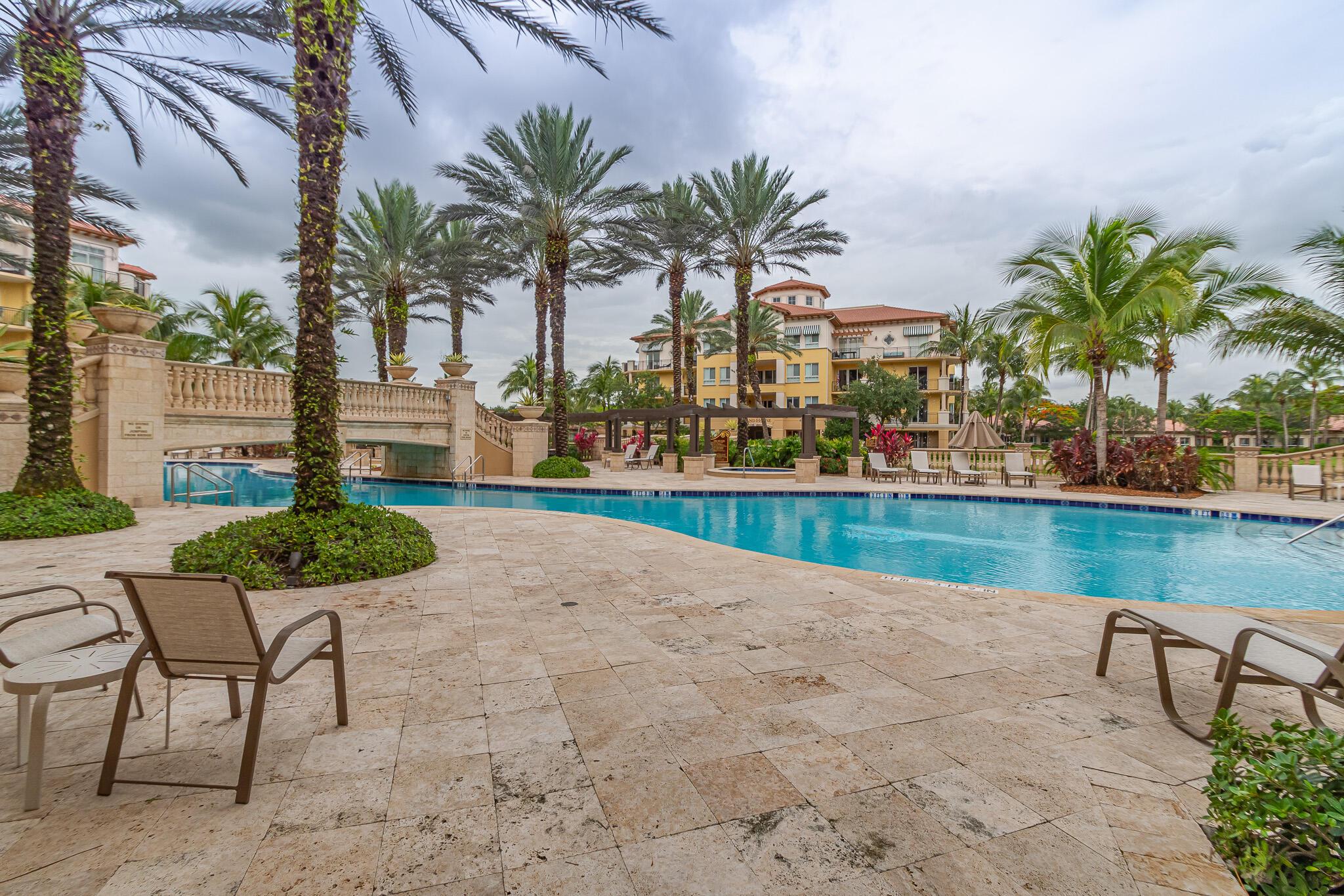 Listing photo 6 for 16101 Emerald Estates Drive Drive Unit#146, Weston, FL, 33331