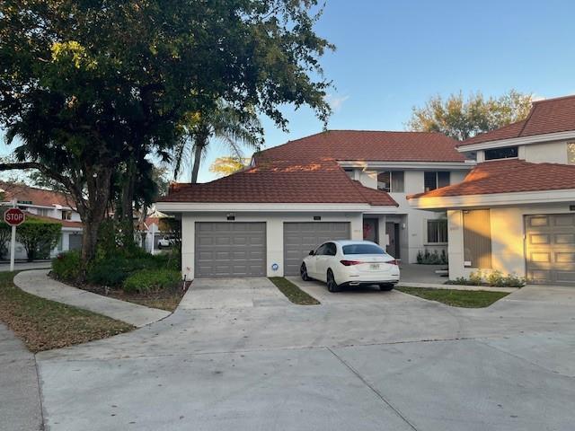 Listing photo 3 for 992 NW 93rd Avenue Avenue, Plantation, FL, 33324