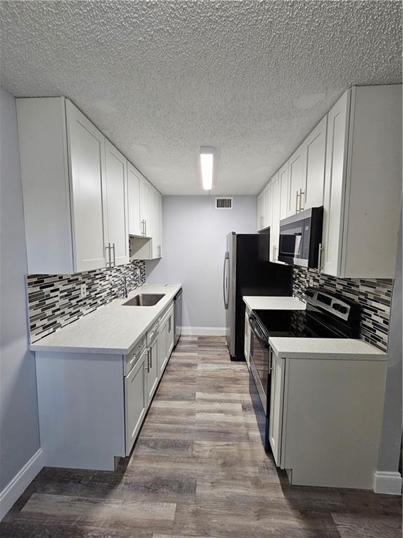 Listing photo 5 for 9862 Nob Hill Court Court, Sunrise, FL, 33351