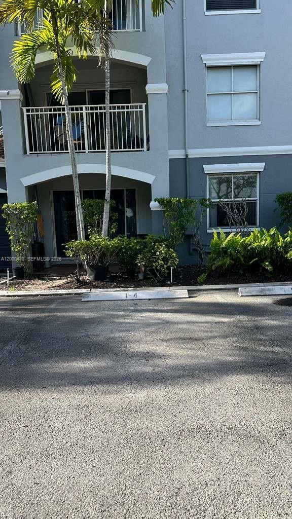 Listing photo 5 for 9645 NW 1st Ct Unit#1-303, Pembroke Pines, FL, 33024