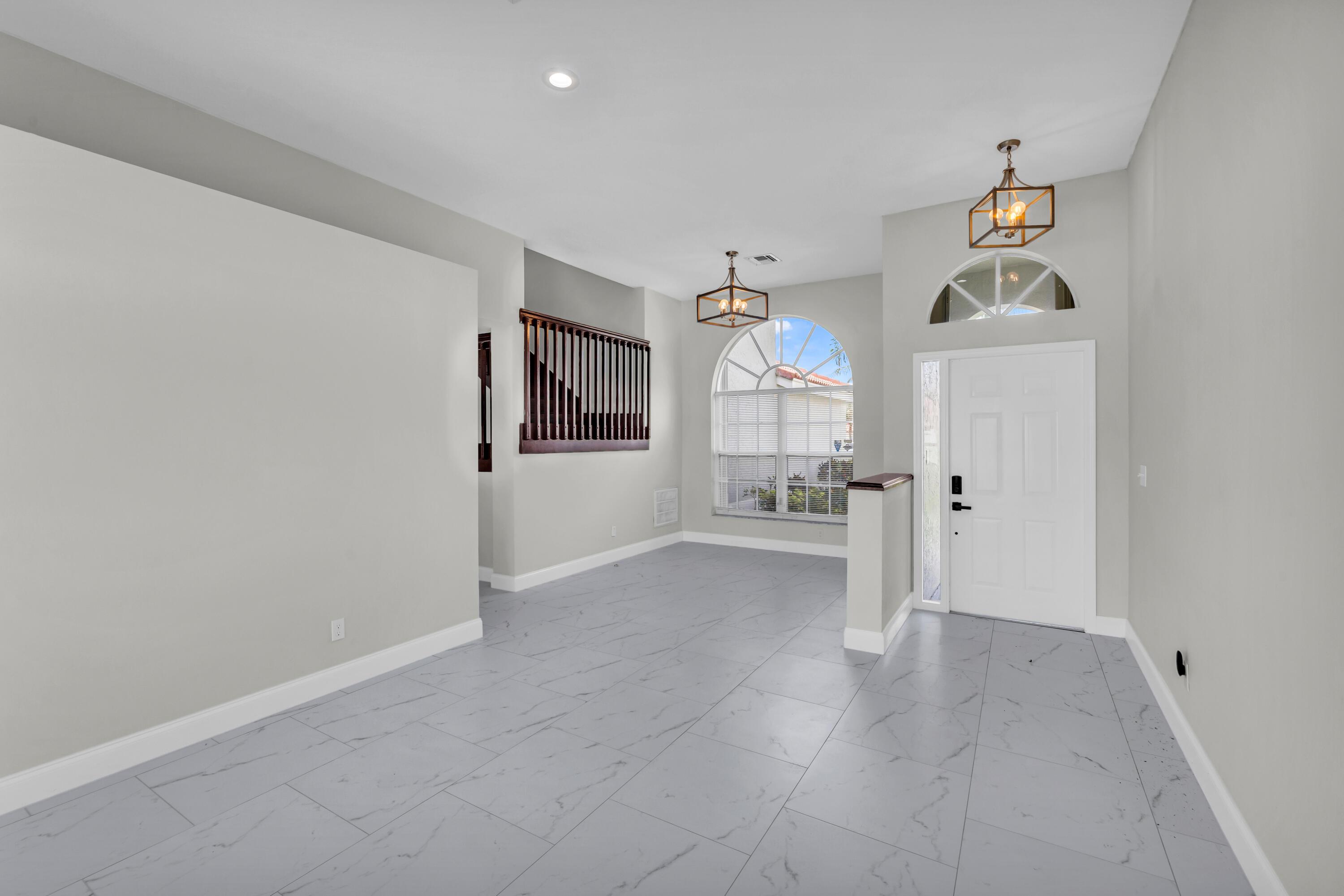 Listing photo 6 for 491 SW 182nd Way Way, Pembroke Pines, FL, 33029