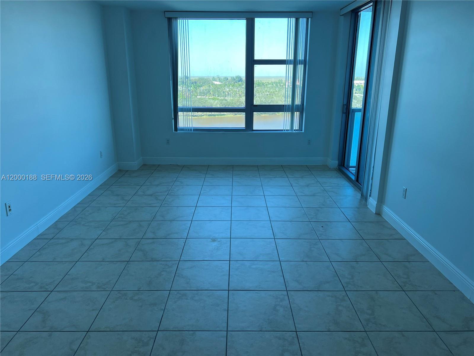 Listing photo 2 for 2641 N FLAMINGO RD Unit#2006N, Sunrise, FL, 33323
