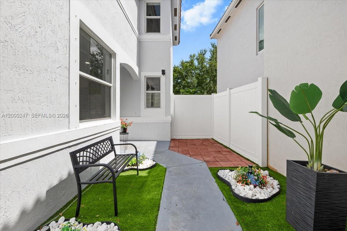 Rental in Davie, FL
