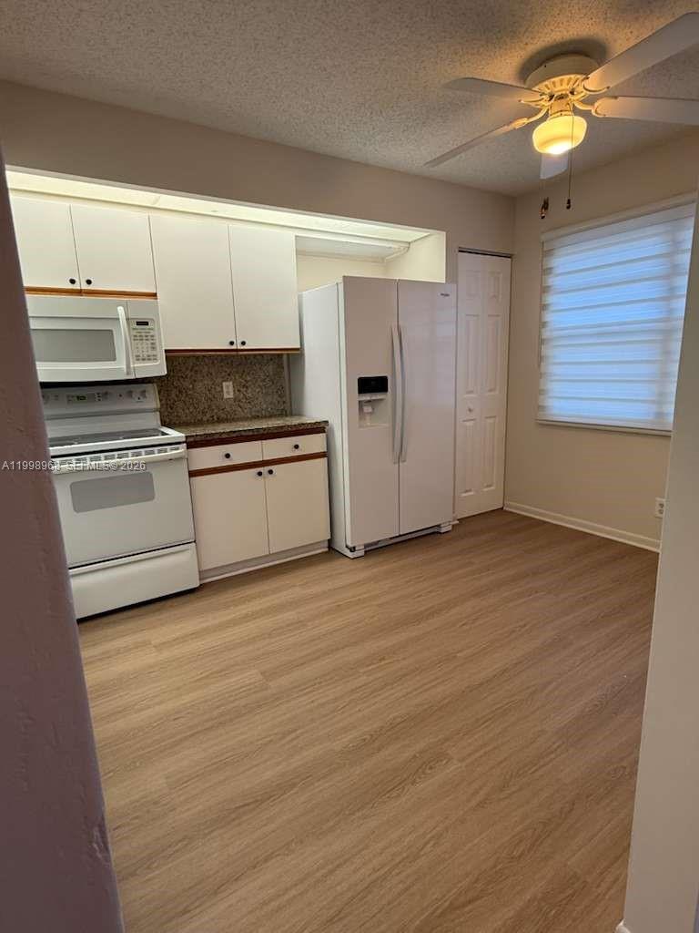 Listing photo 2 for 1401 SW 128th Ter Unit#205H, Pembroke Pines, FL, 33027