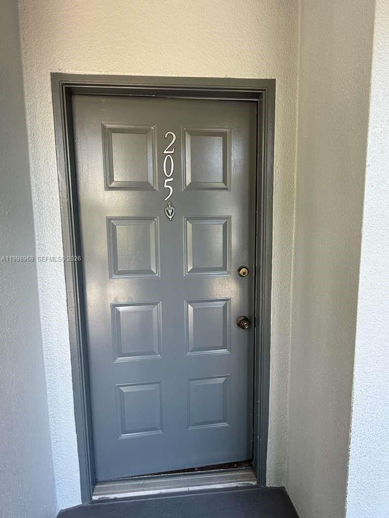 Listing photo 4 for 1401 SW 128th Ter Unit#205H, Pembroke Pines, FL, 33027