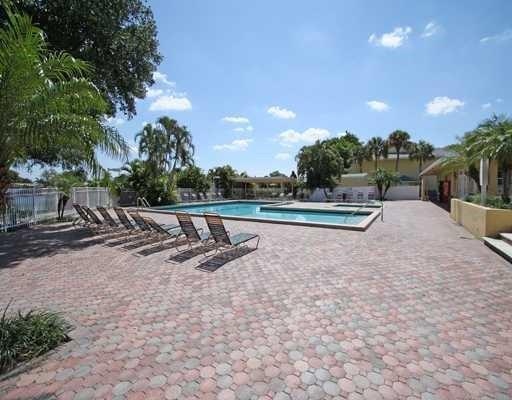 Listing photo 5 for 1821 NW 96th Terrace Terrace Unit#5f, Pembroke Pines, FL, 33024