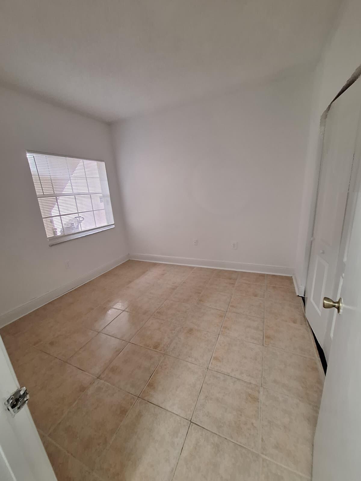 Listing photo 6 for 1821 NW 96th Terrace Terrace Unit#5f, Pembroke Pines, FL, 33024
