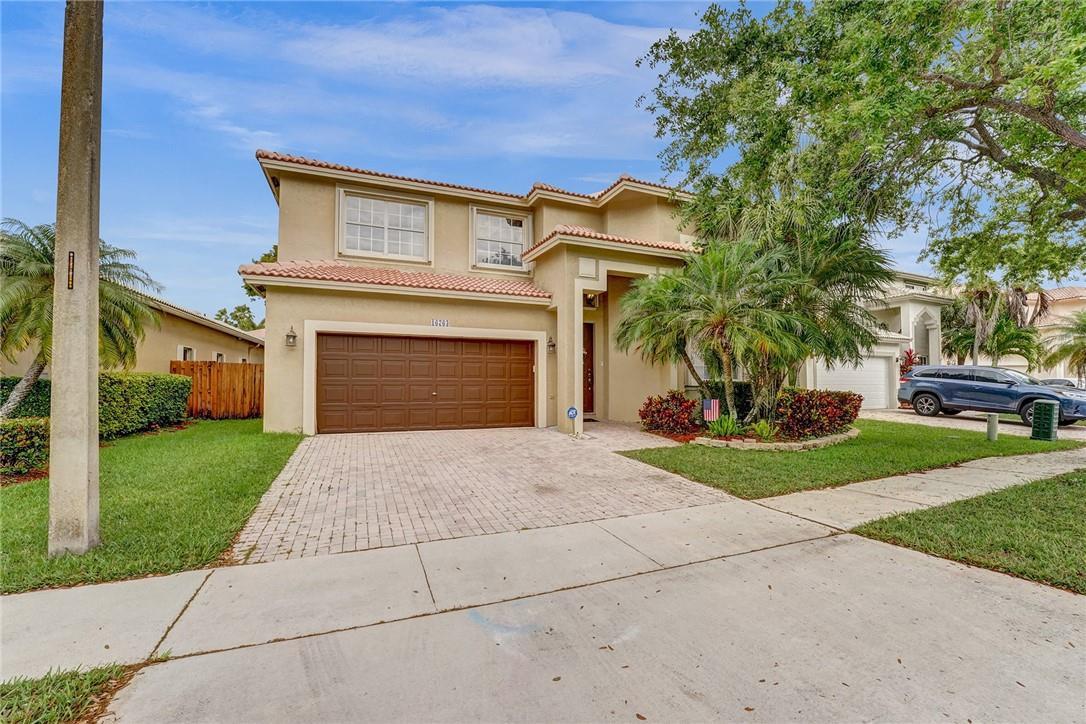 Listing photo 3 for 16763 NW 13th Street Street, Pembroke Pines, FL, 33028