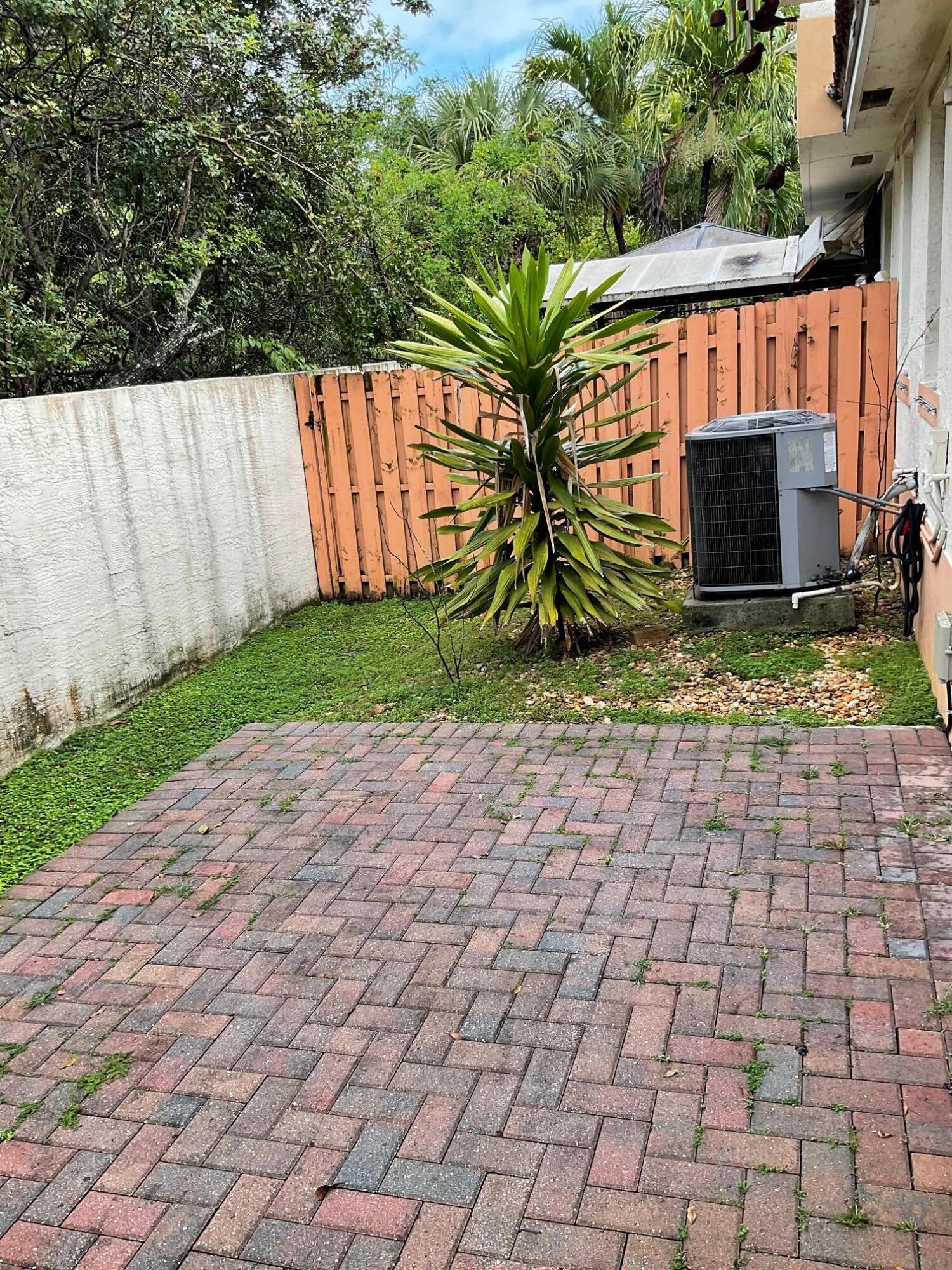 Rental in Davie, FL