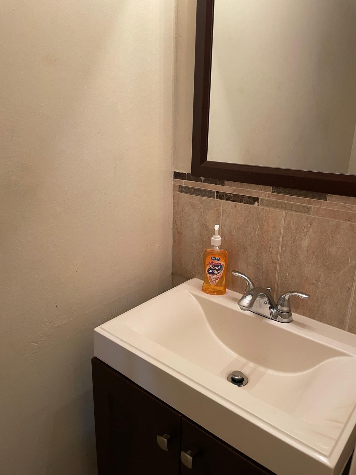 Listing photo 4 for 8249 Fairway Road Road, Sunrise, FL, 33351