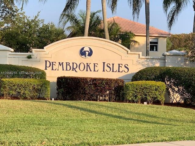 Listing photo 3 for 17001 NW 22nd St Unit#17001, Pembroke Pines, FL, 33028