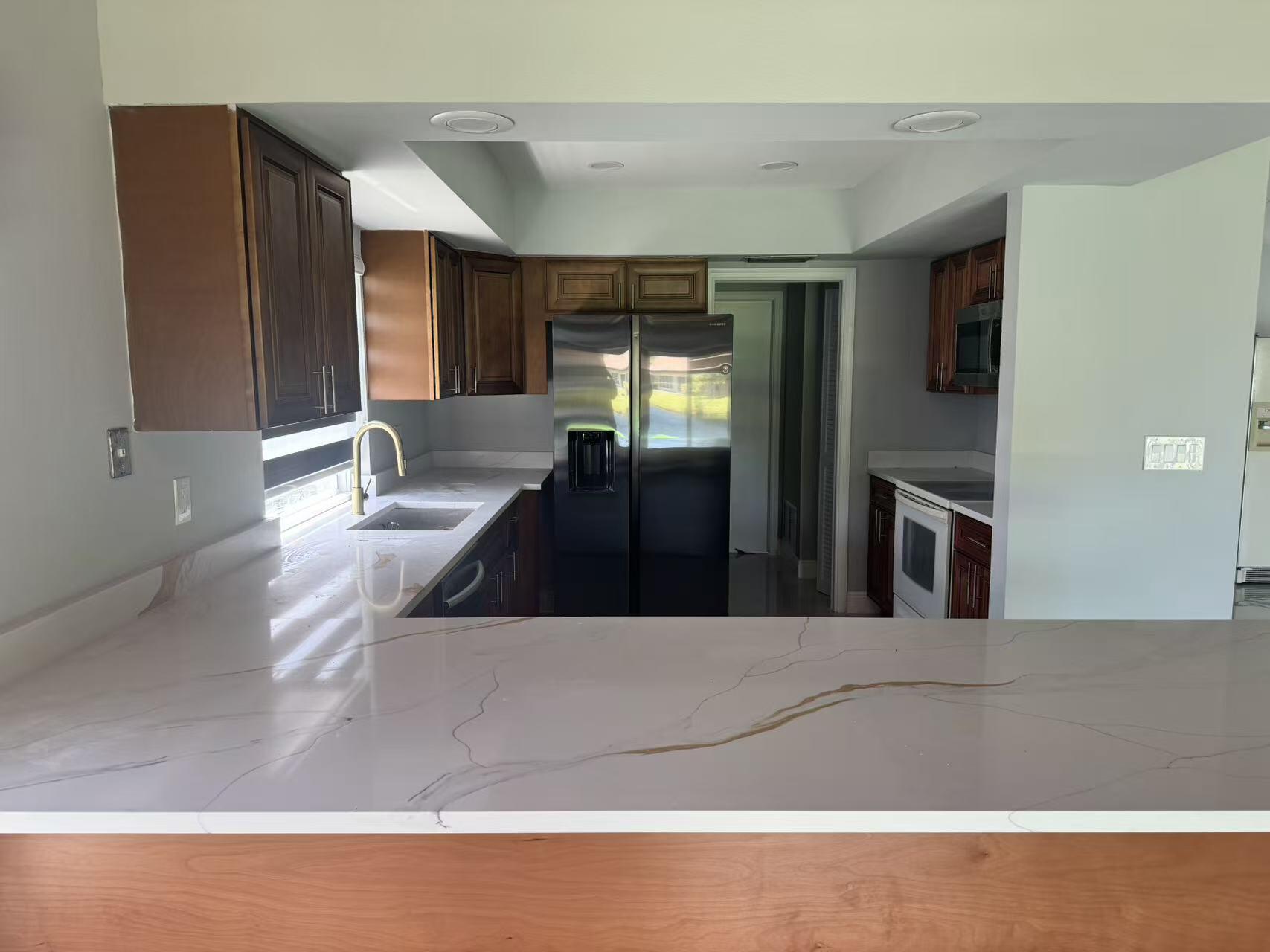 Listing photo 6 for 1600 SW 72nd Avenue Avenue, Plantation, FL, 33317